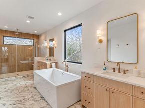 1810  Corona Street , Dallas Texas 75214