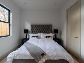 1810  Corona Street , Dallas Texas 75214