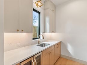 1810  Corona Street , Dallas Texas 75214