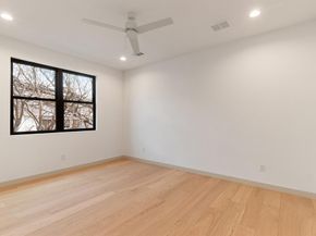 1810  Corona Street , Dallas Texas 75214