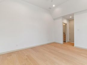 1810  Corona Street , Dallas Texas 75214