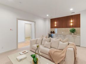 1810  Corona Street , Dallas Texas 75214