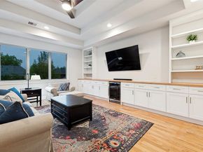 6836  Casa Loma Avenue , Dallas Texas 75214