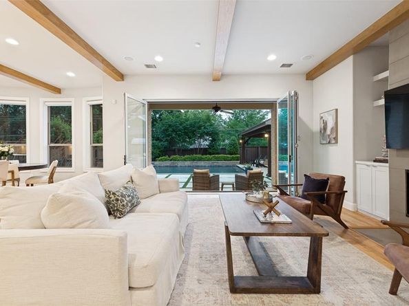 6836  Casa Loma Avenue , Dallas Texas 75214