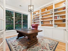 6836  Casa Loma Avenue , Dallas Texas 75214