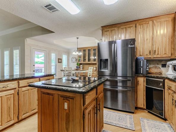 1  Kimberly Court , Mansfield Texas 76063