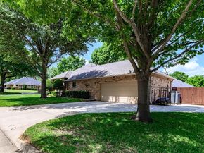 1  Kimberly Court , Mansfield Texas 76063