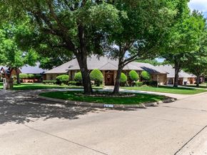 1  Kimberly Court , Mansfield Texas 76063