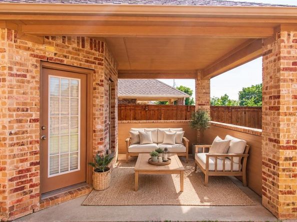 1013  Shearwater Lane , Garland Texas 75043