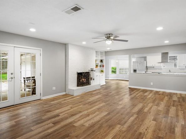 1804 W Cedar Elm Drive , Arlington Texas 76012
