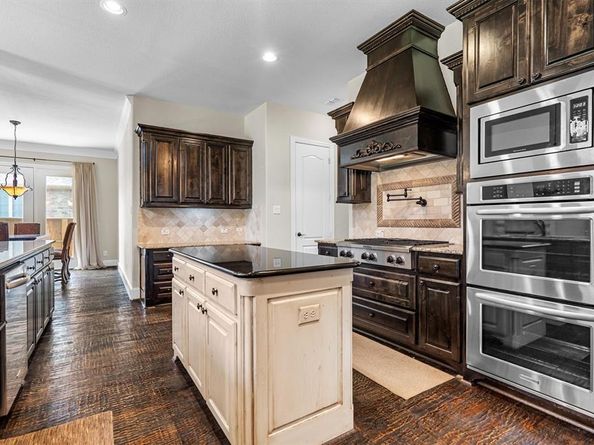 8920  Charles Street , Lantana Texas 76226