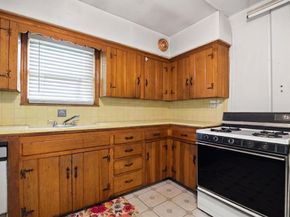 2266  Sutter Street , Dallas Texas 75216