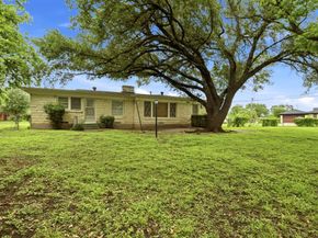 2266  Sutter Street , Dallas Texas 75216