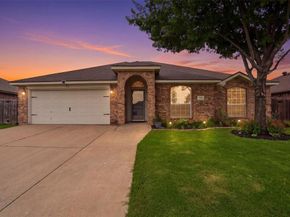 924  Crowder Drive , Crowley Texas 76036