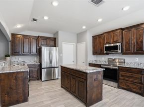924  Crowder Drive , Crowley Texas 76036