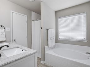924  Crowder Drive , Crowley Texas 76036