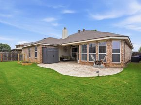 924  Crowder Drive , Crowley Texas 76036