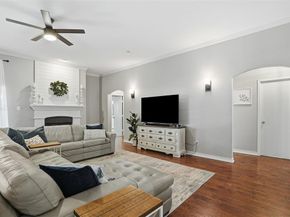 924  Crowder Drive , Crowley Texas 76036