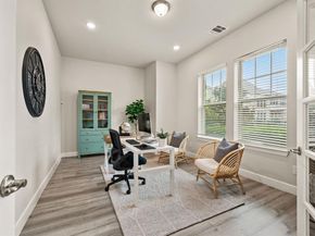 612  Courtyard Lane , Irving Texas 75039