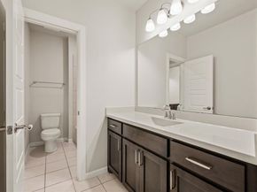 612  Courtyard Lane , Irving Texas 75039