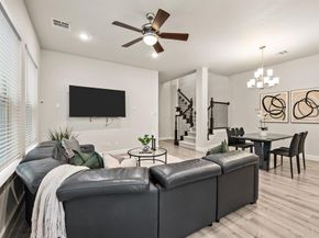 612  Courtyard Lane , Irving Texas 75039