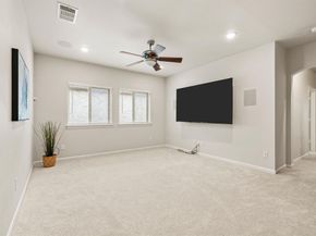 612  Courtyard Lane , Irving Texas 75039