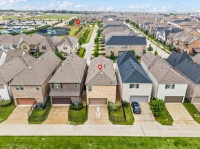 612  Courtyard Lane , Irving Texas 75039