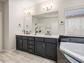 612  Courtyard Lane , Irving Texas 75039