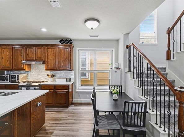 1229  Hayden Lane , Savannah Texas 76227
