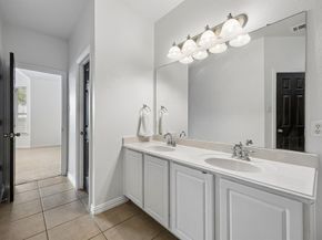 1420  Meadowlakes Drive , Azle Texas 76020