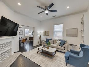 909  Elsbeth Street , Dallas Texas 75208