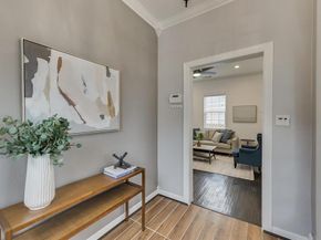 909  Elsbeth Street , Dallas Texas 75208