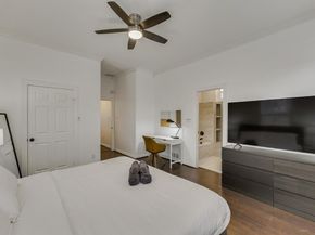 909  Elsbeth Street , Dallas Texas 75208