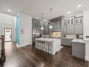 3932  Frontier Lane , Dallas Texas 75214