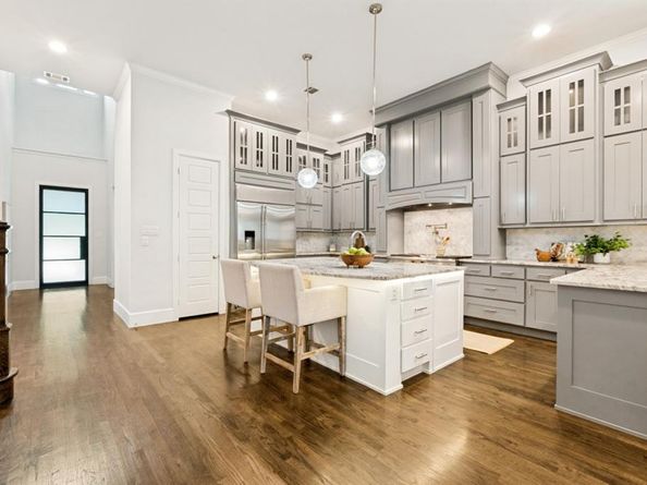 3932  Frontier Lane , Dallas Texas 75214