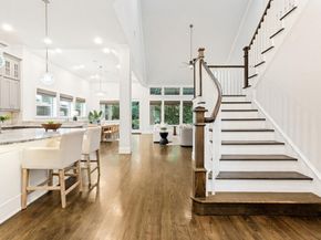 3932  Frontier Lane , Dallas Texas 75214