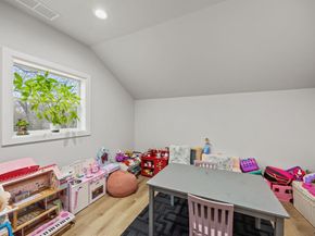 3932  Frontier Lane , Dallas Texas 75214