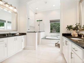 3932  Frontier Lane , Dallas Texas 75214
