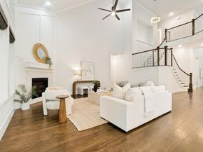 3932  Frontier Lane , Dallas Texas 75214