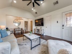 630 W Neely  , Dallas Texas 75208