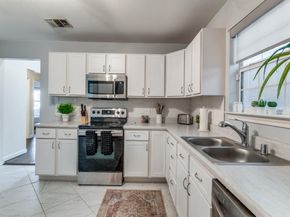 630 W Neely  , Dallas Texas 75208