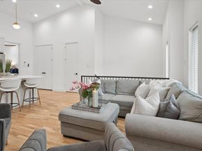 2130  Lovedale Avenue  102, Dallas Texas 75235
