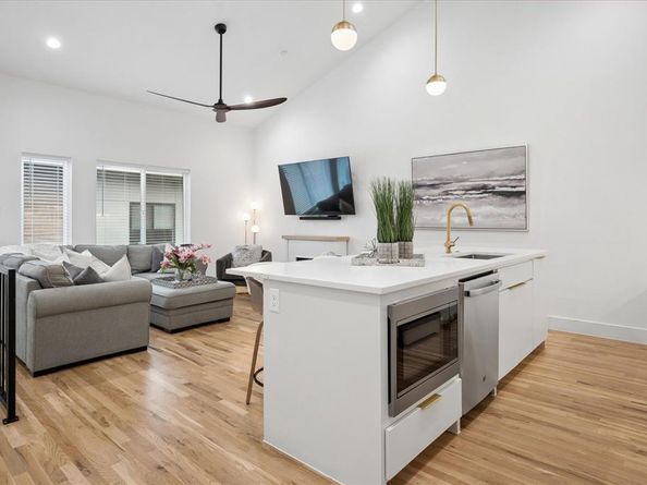 2130  Lovedale Avenue  102, Dallas Texas 75235