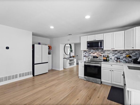 701  Milky Way  , Garland Texas 75040