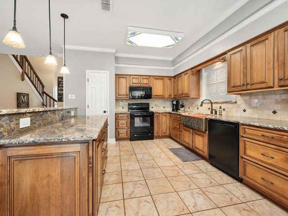 6111  Sandstone Drive , Arlington Texas 76001