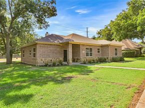 109  Pecan Grove , Lancaster Texas 75146