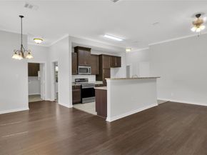 109  Pecan Grove , Lancaster Texas 75146