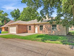 109  Pecan Grove , Lancaster Texas 75146