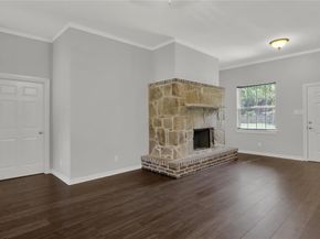 109  Pecan Grove , Lancaster Texas 75146