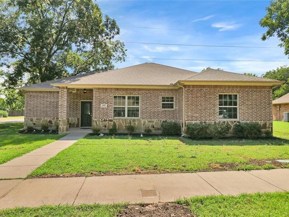 109  Pecan Grove , Lancaster Texas 75146